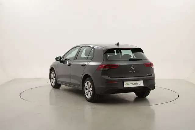 Volkswagen Golf view 3