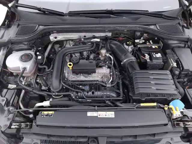 Volkswagen Golf view 13