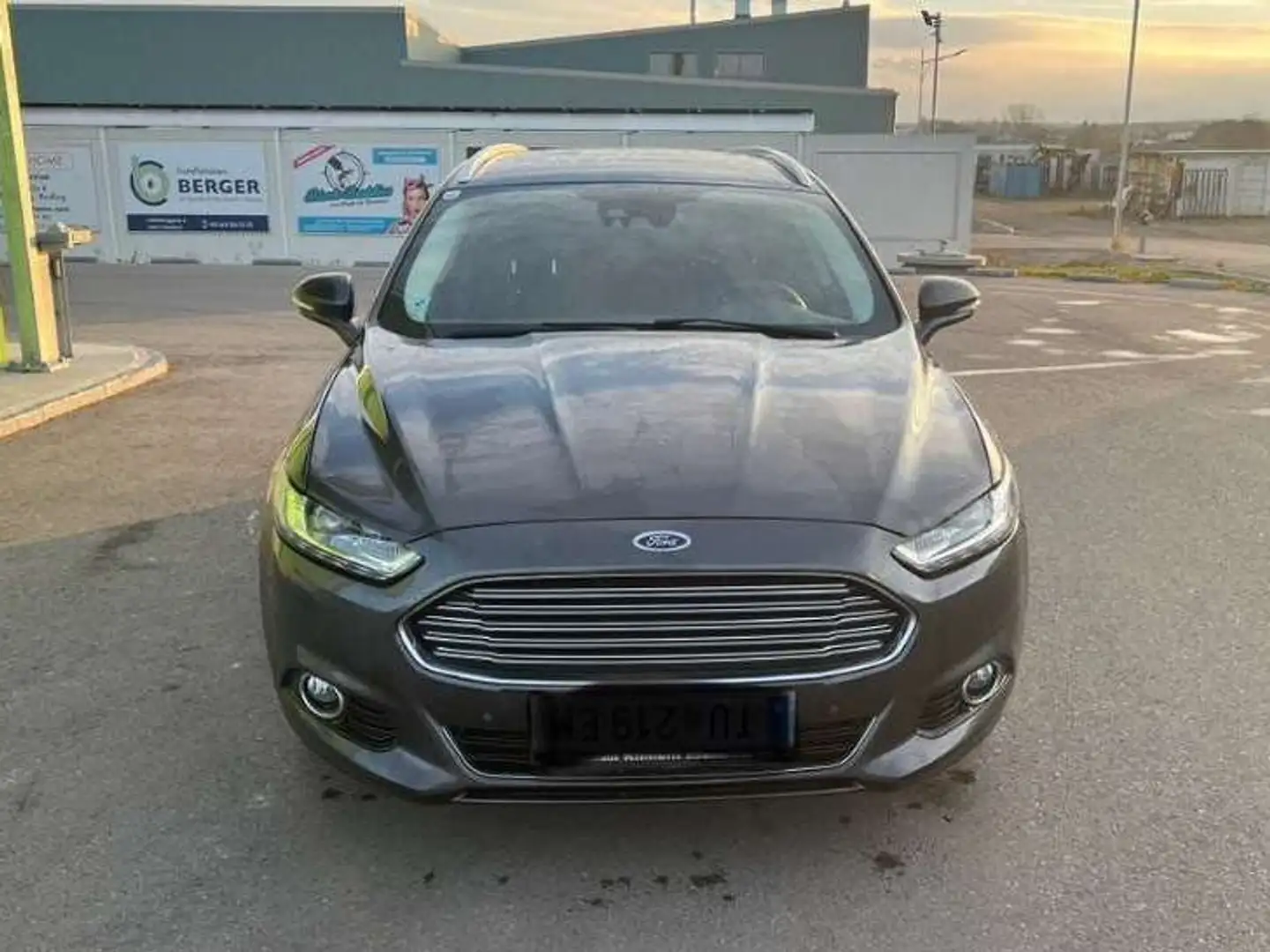 Ford Mondeo Mondeo Traveller Titanium 2,0 TDCi Start/Stop Grau - 1