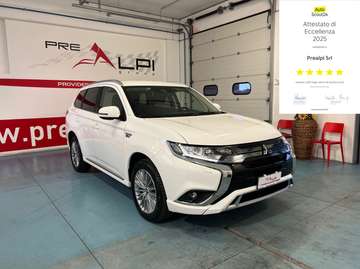 Outlander III 2018 phev 2.4 Instyle 4wd