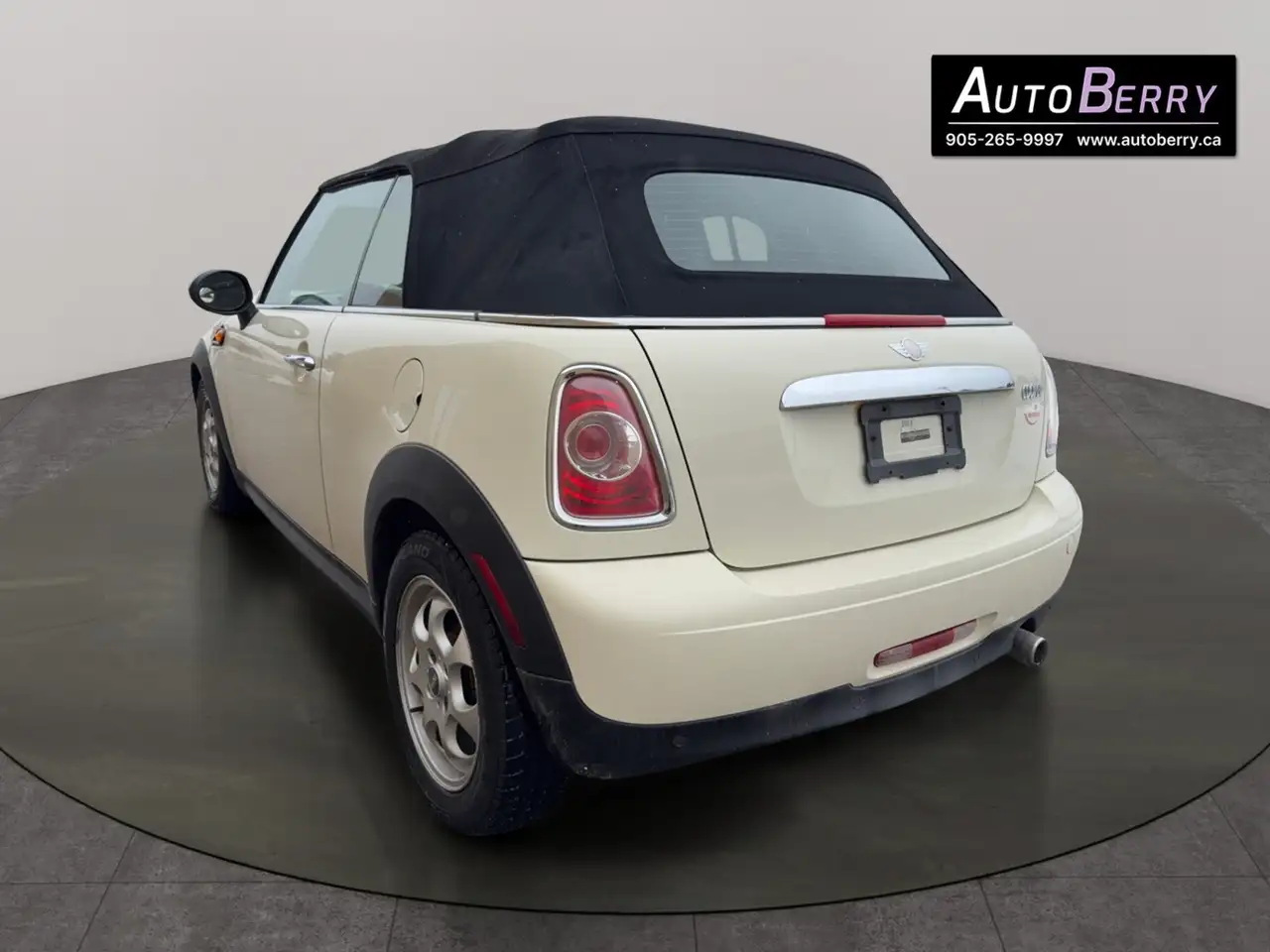 MINI Cooper Convertible снимка MINI Cooper Convertible