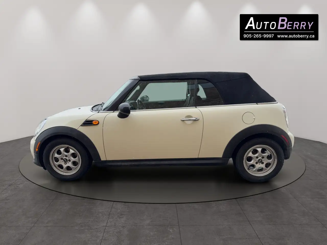 MINI Cooper Convertible снимка MINI Cooper Convertible