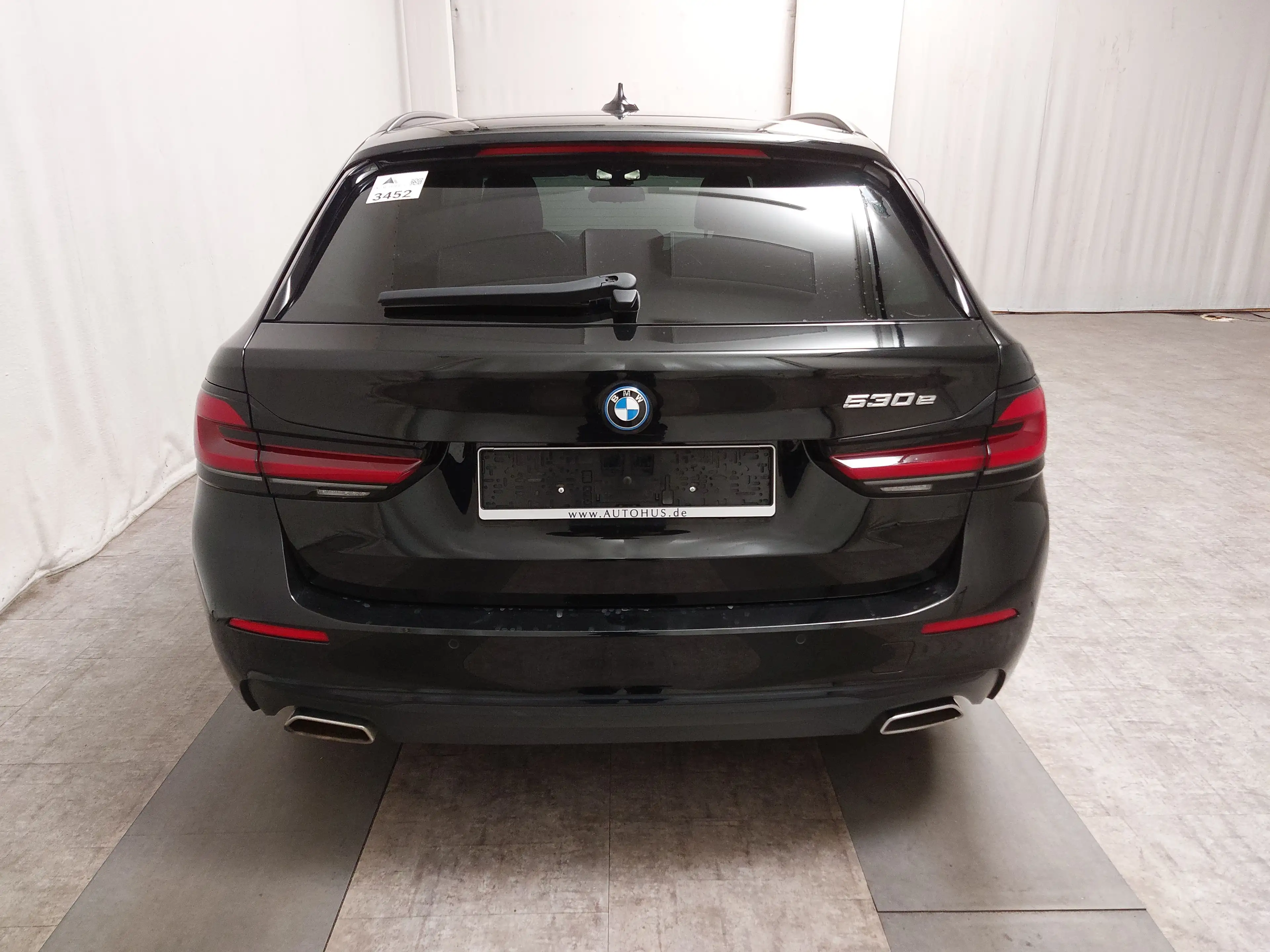 BMW 530 e Touring Leder Navi LED Pano LC prof. KLIMAAUT RADIO MFL SHZ PDC — photo 14