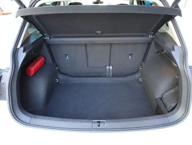 Volkswagen Tiguan view 13