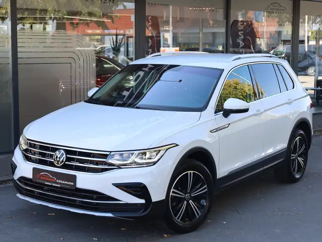 Volkswagen Tiguan view 2