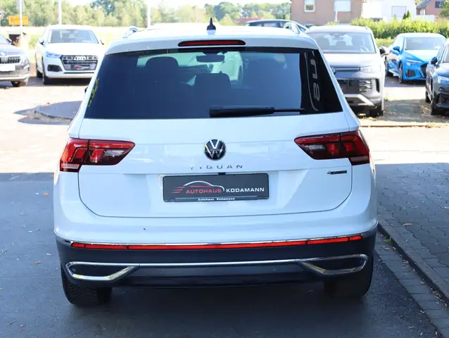 Volkswagen Tiguan view 9