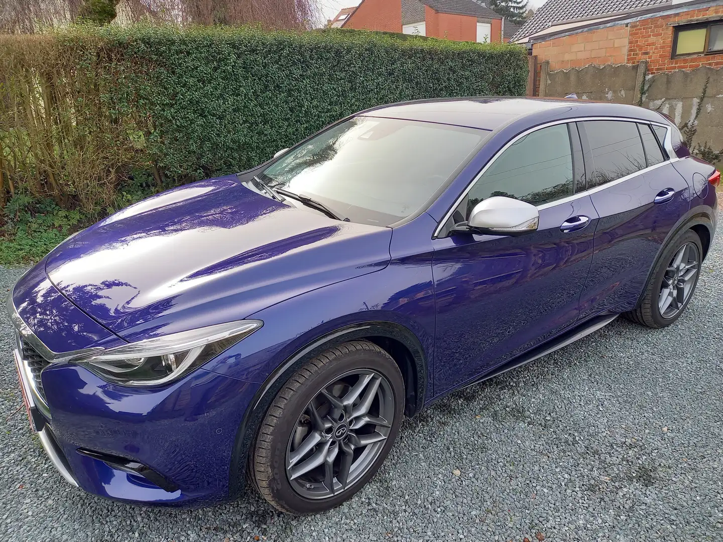 Infiniti Q30 Q30 2.2d AWD Luxe Tech DCT Blue - 2