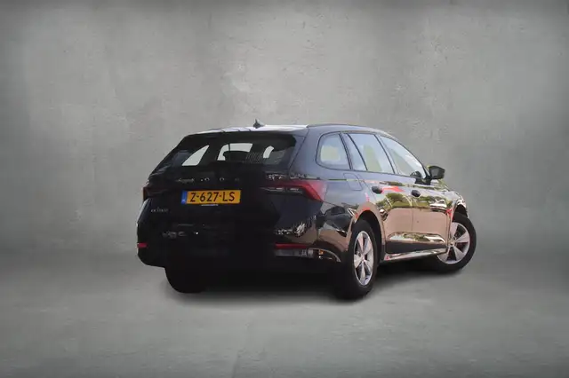 Skoda Octavia view 3