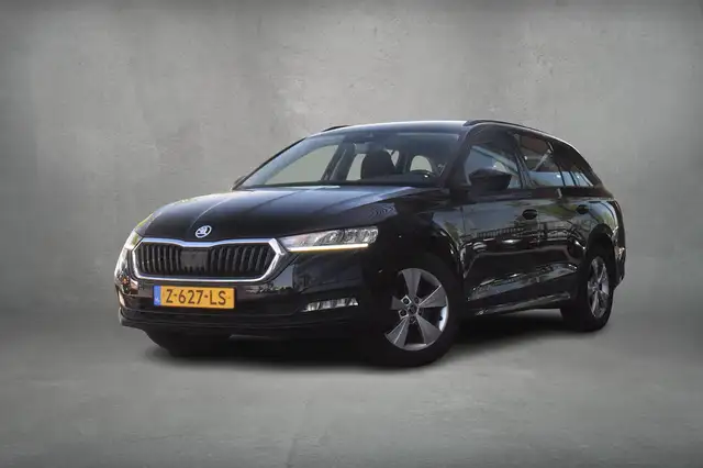 Skoda Octavia view 2