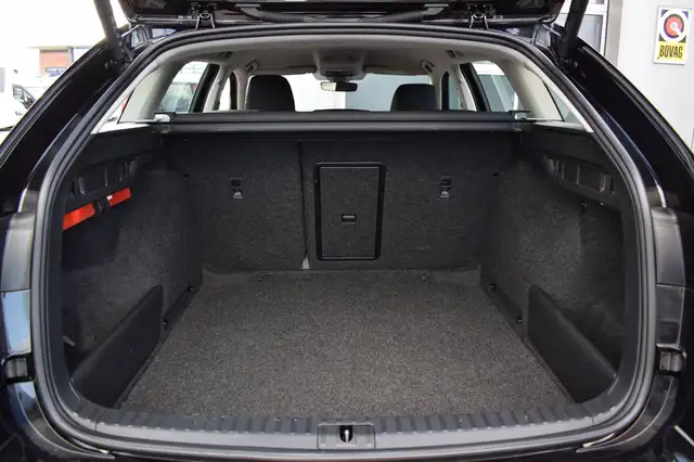 Skoda Octavia view 7