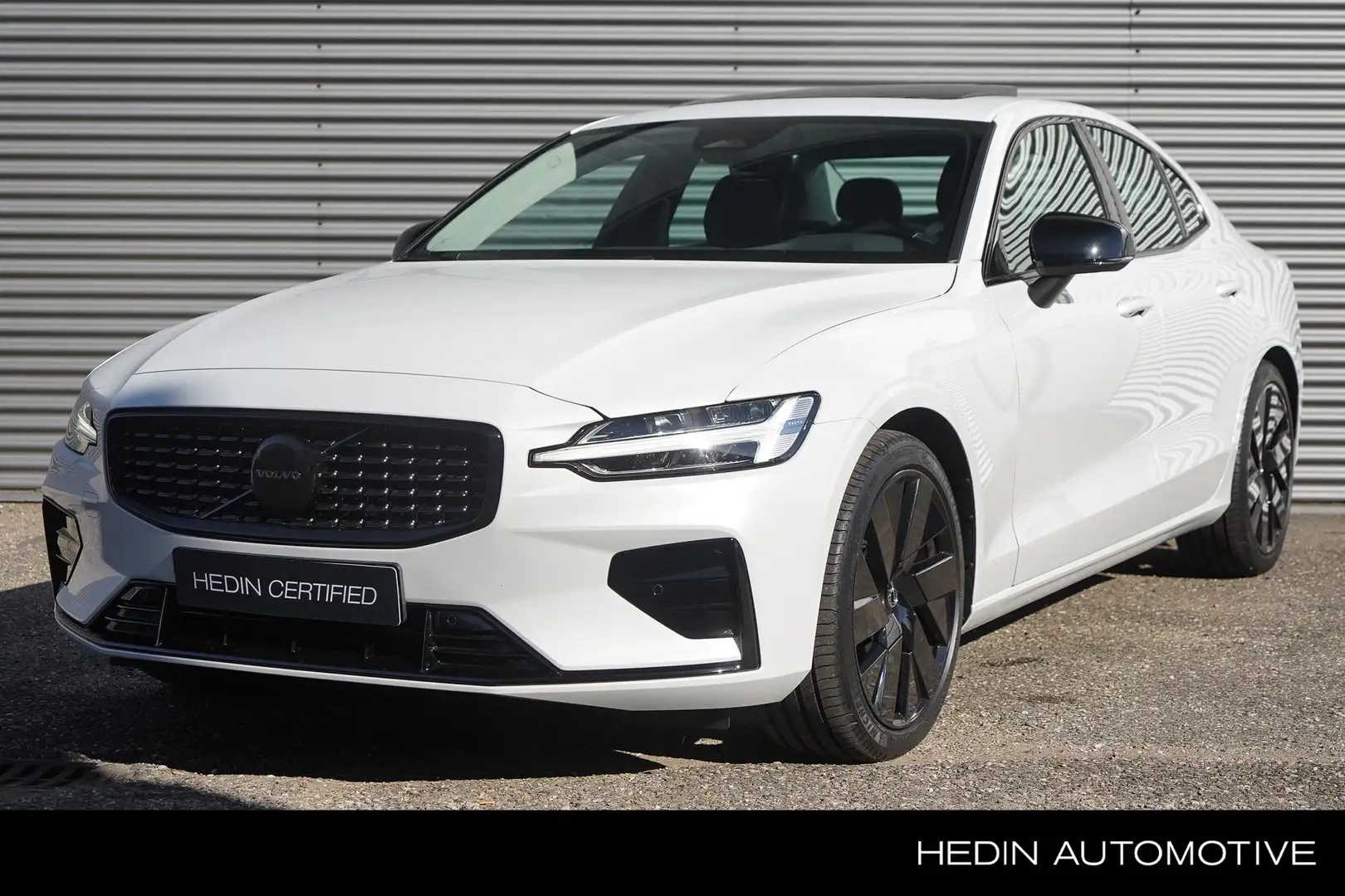 Volvo S60 B4 Plus Dark | Pano. dak | 19 inch LM velgen | Pre Blanc - 1