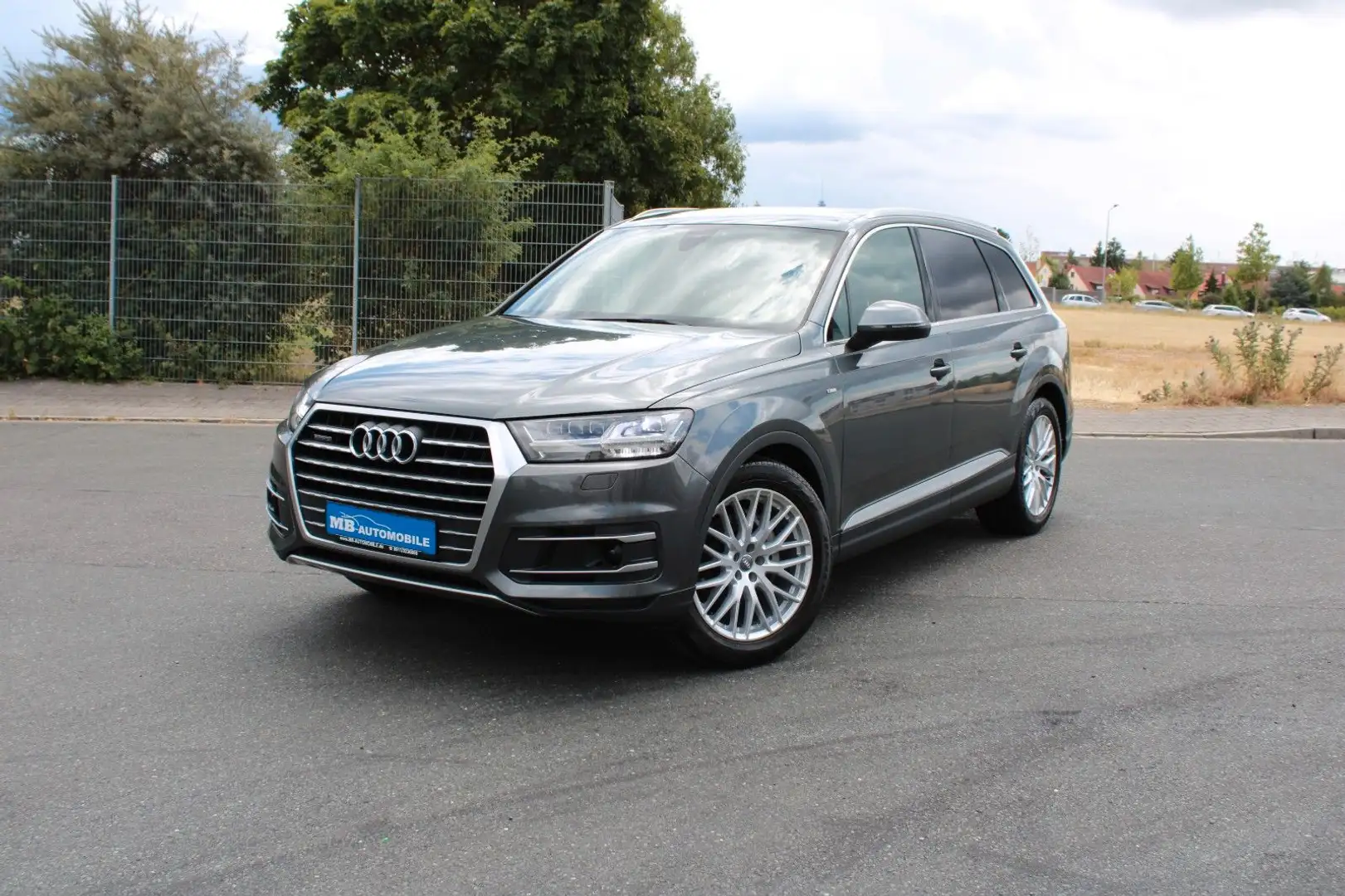 Audi Q7 3.0 TDI quattro 20"Alu S-line Matrix Kamera Grau - 1