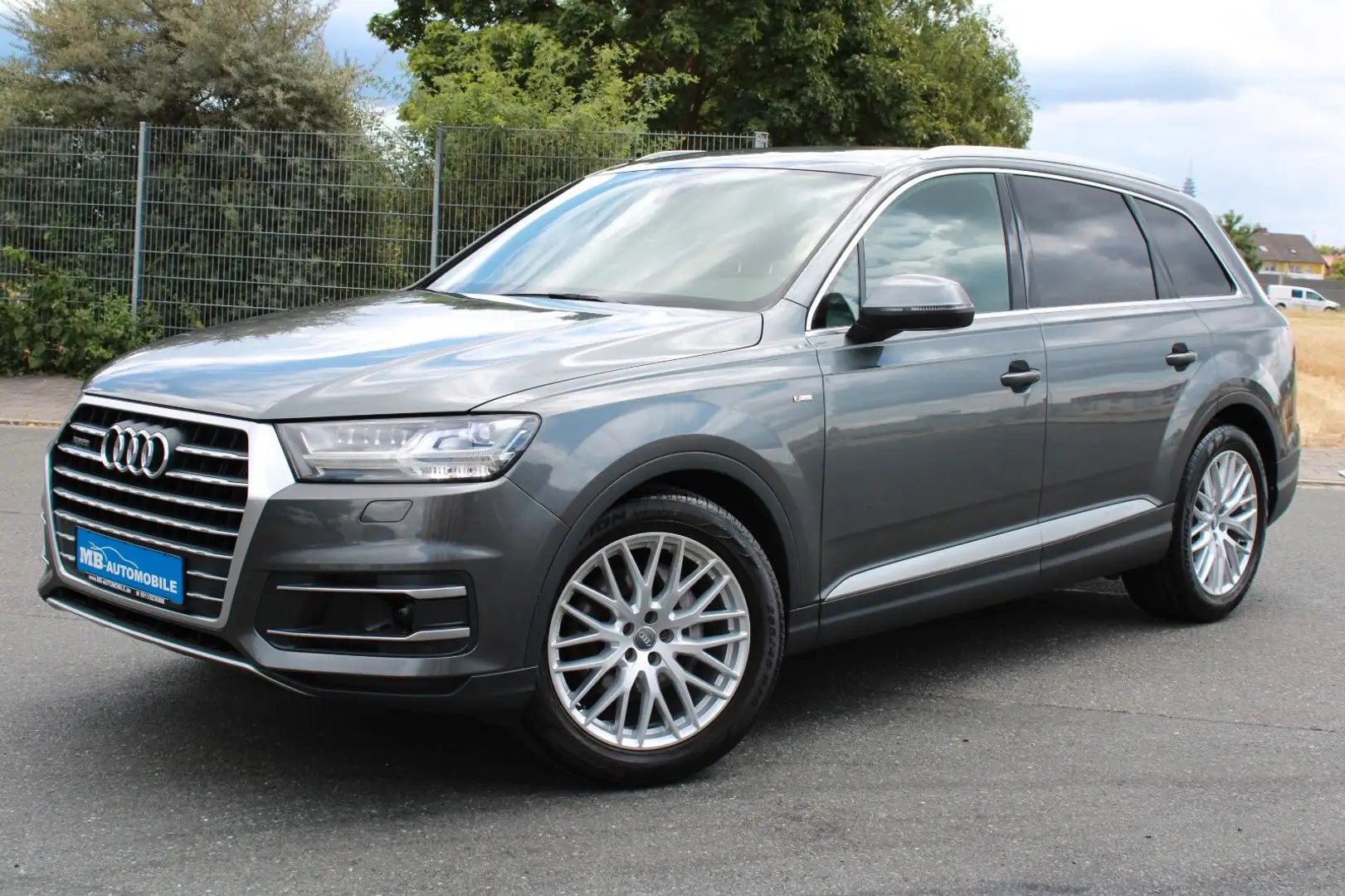 Audi Q7 3.0 TDI quattro 20"Alu S-line Matrix Kamera Grau - 2
