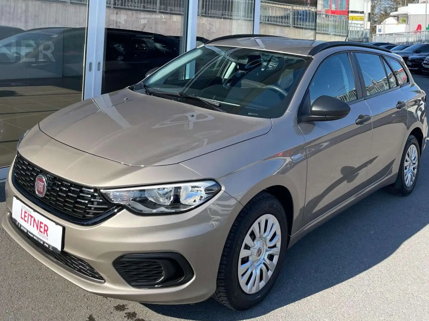 Fiat Tipo Kombi Braun - 1