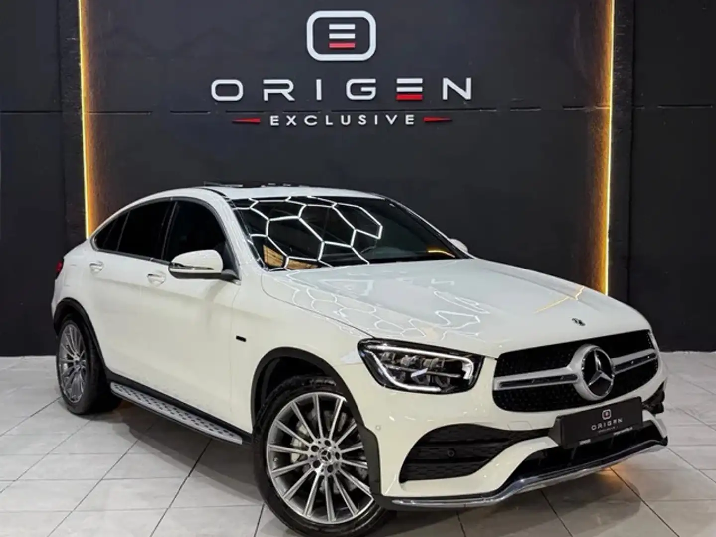 Mercedes-Benz GLC 300 Coupé 300e 4Matic Blanco - 2
