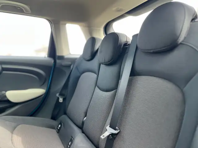 Mini Hatch view 11