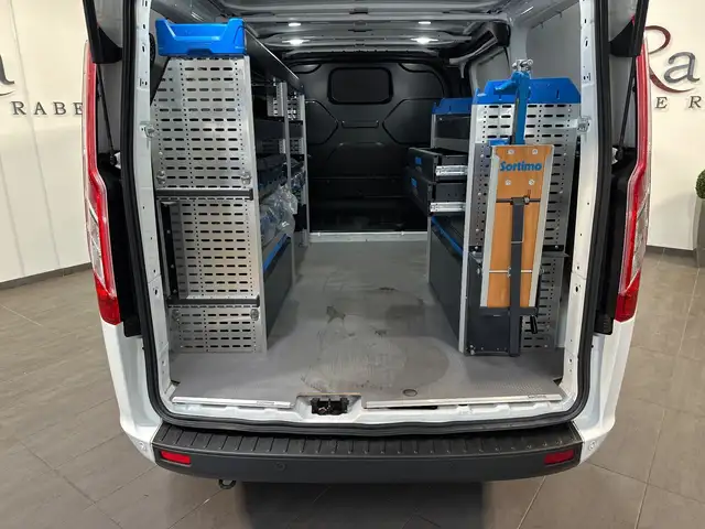 Ford Transit Custom view 7