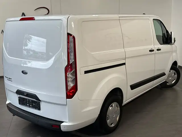 Ford Transit Custom view 5