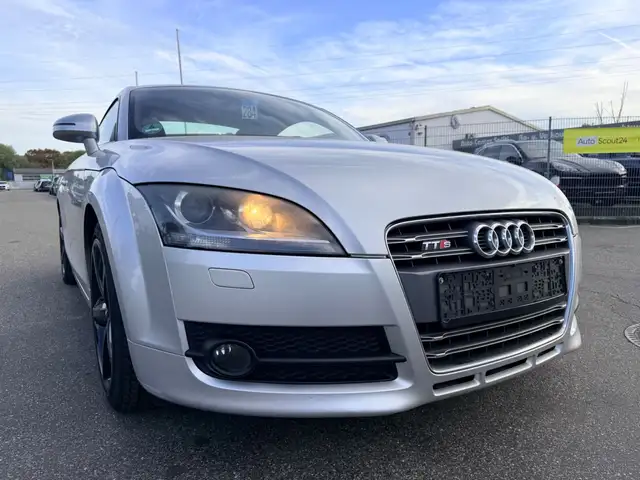 Audi TT Coupe/Roadster 2.0 TFSI Coupe