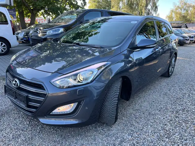 Hyundai i30 cw blue Premium, Automatik,Klima,Camera;