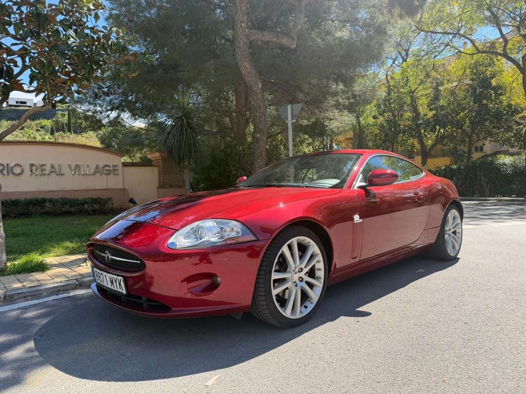 Jaguar XK Coupé 4.2L V8 Aut. - foto 1