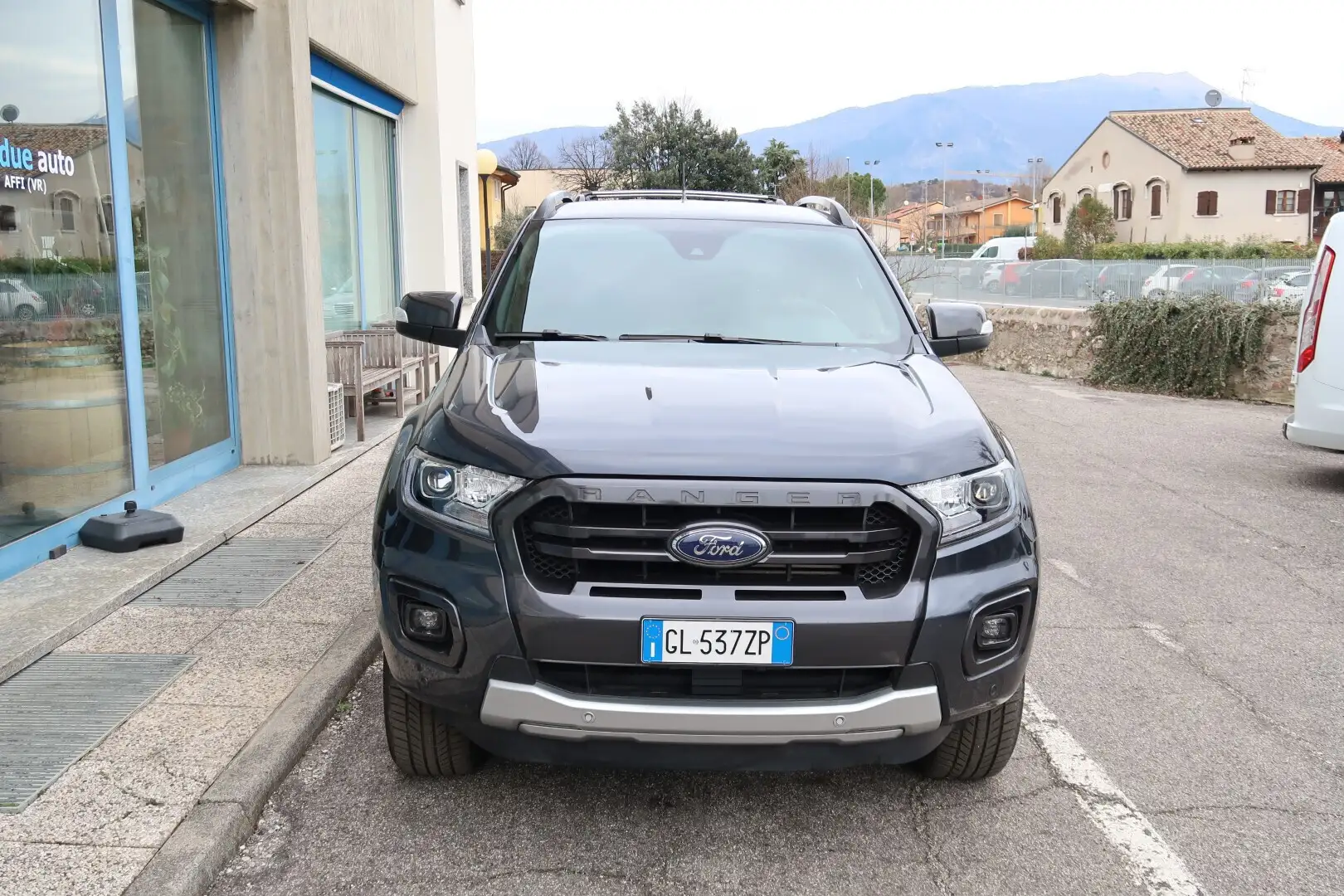 Ford Ranger 2.0 ECOBLUE aut. 213 CV DC Wildtrak 5 posti Grijs - 1