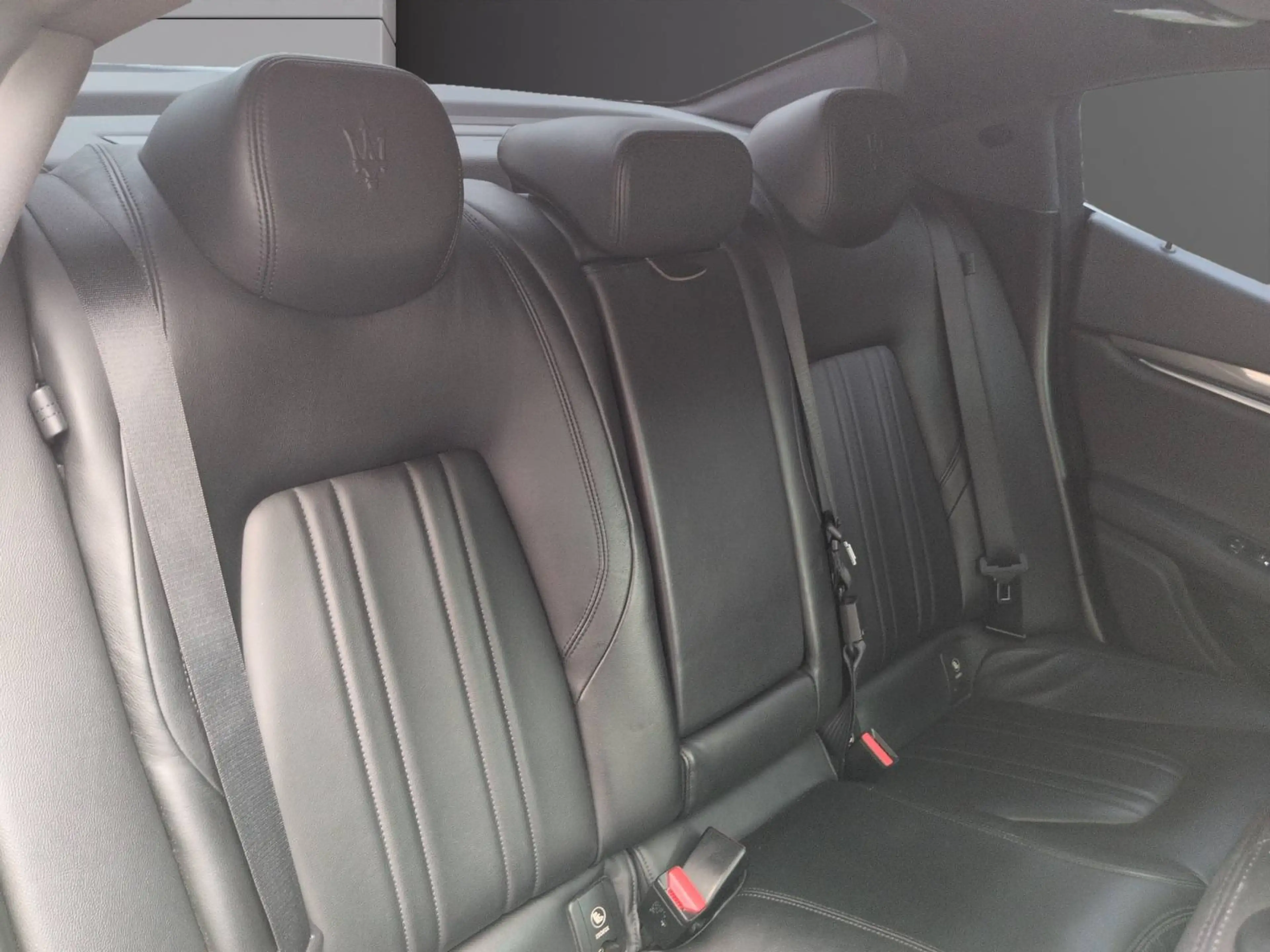 Maserati Ghibli Ghibli 3.0 D — photo 9