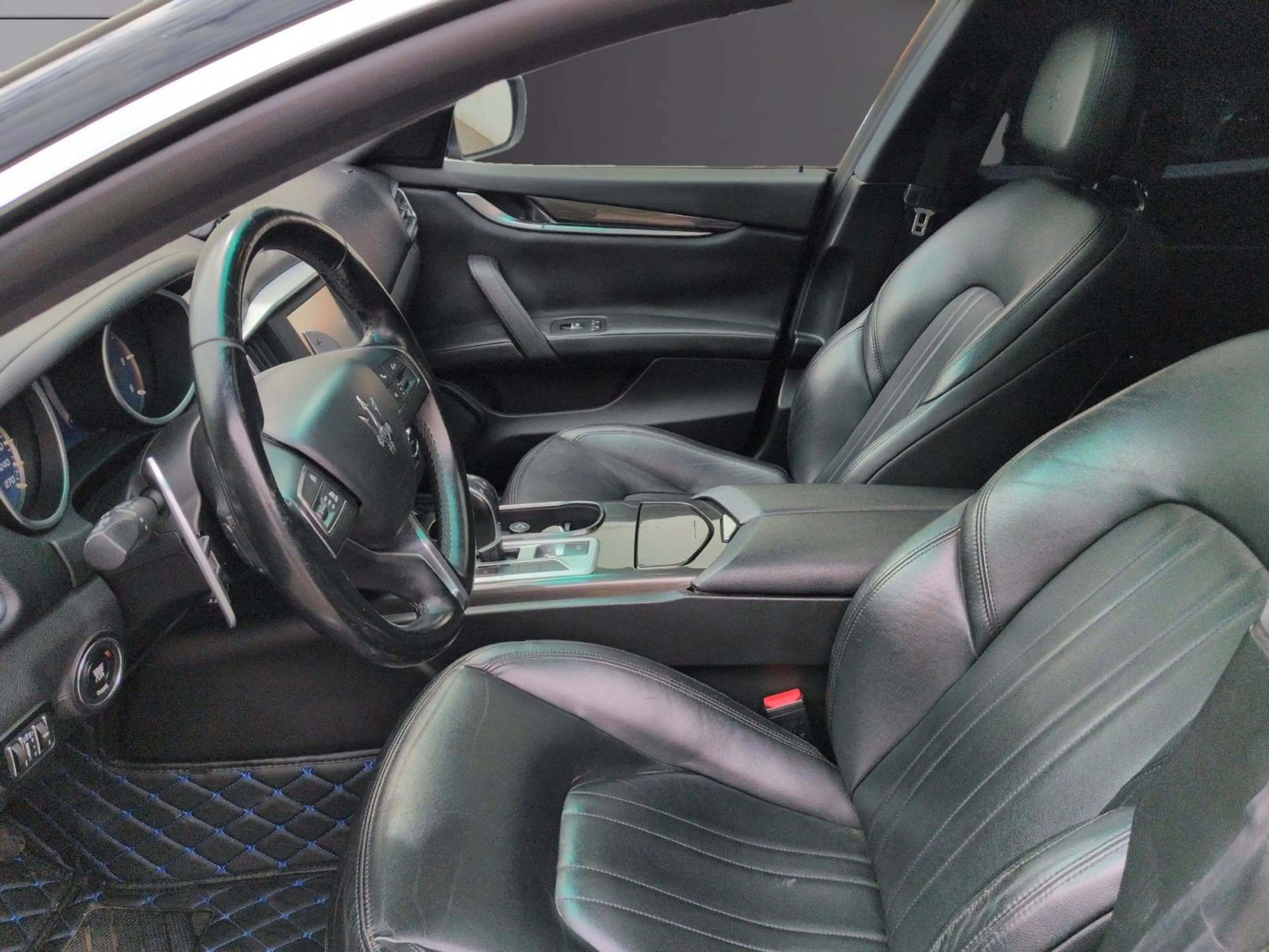 Maserati Ghibli Ghibli 3.0 D — photo 10