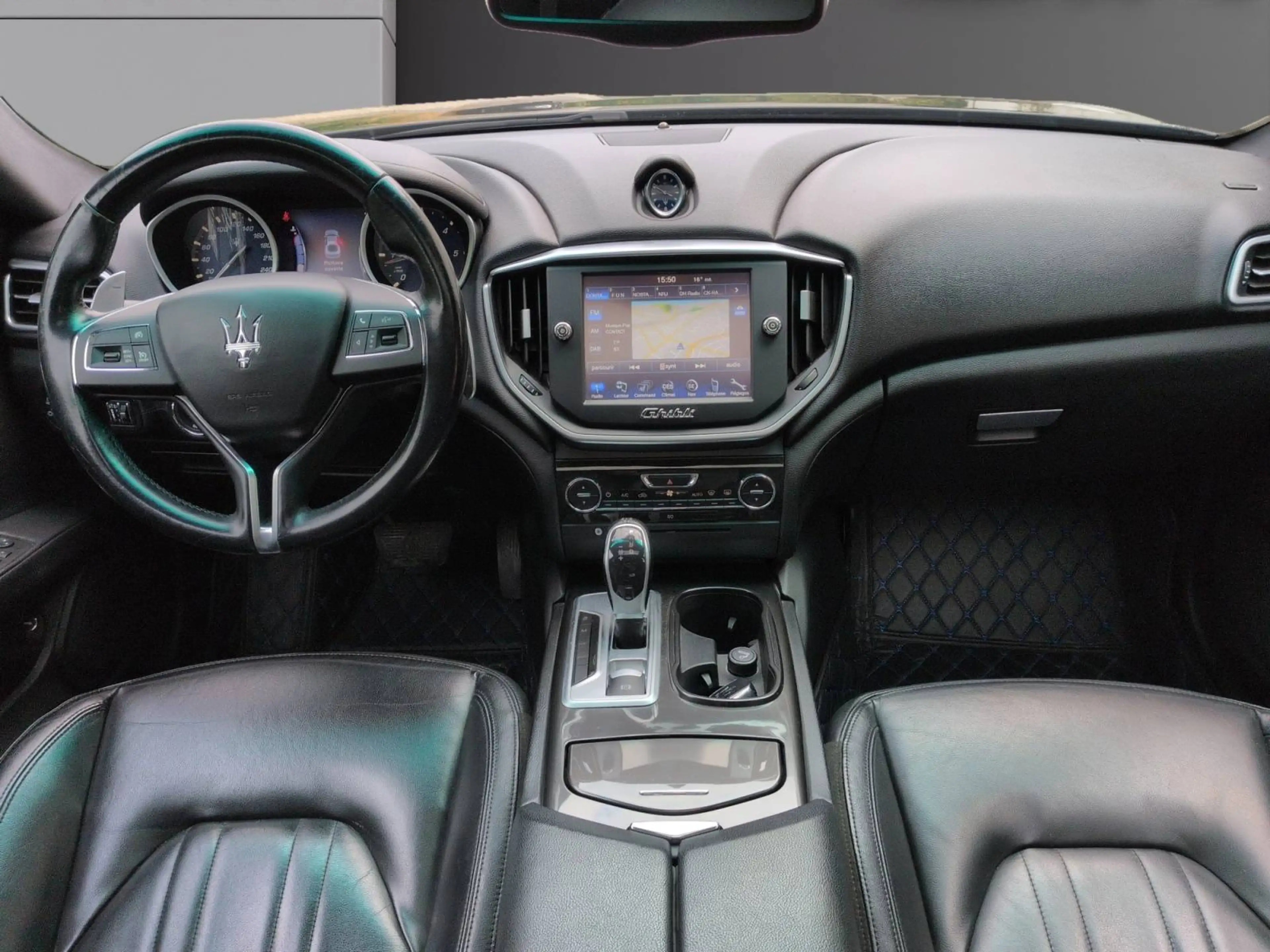 Maserati Ghibli Ghibli 3.0 D — photo 11