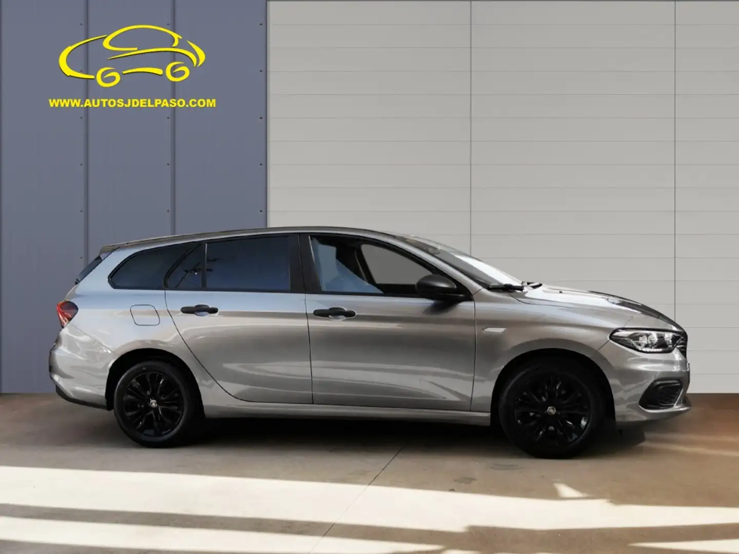 Fiat Tipo SW 1.4 Pop Gris - 2