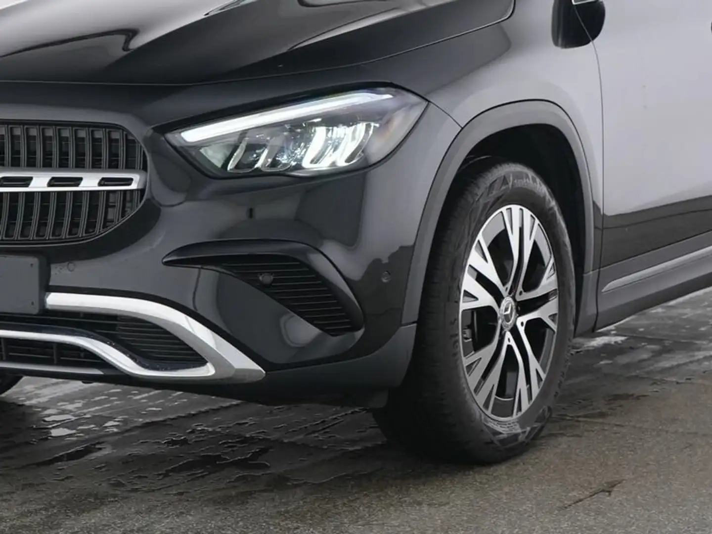 Mercedes-Benz GLA 180 GLA 180 Progressive Line Advanced/MBUX/VKZ/ Navi Schwarz - 2