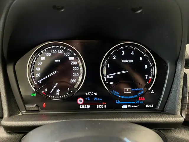 BMW 2 Series view 4