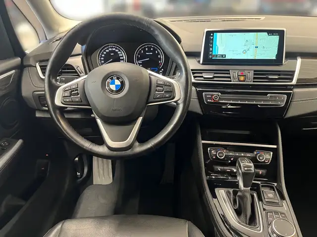 BMW 2 Series view 7