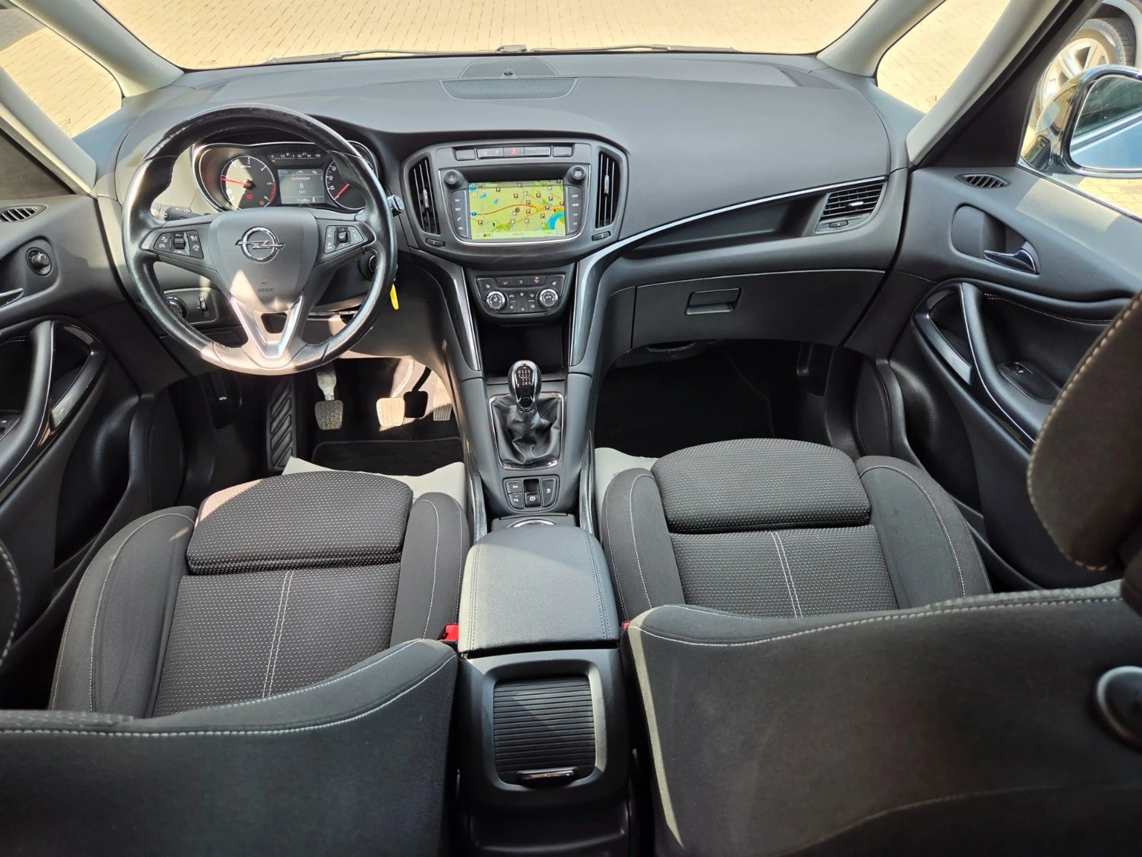 Opel Zafira C Business Innovation Navi LED PDC AHK... — photo 13