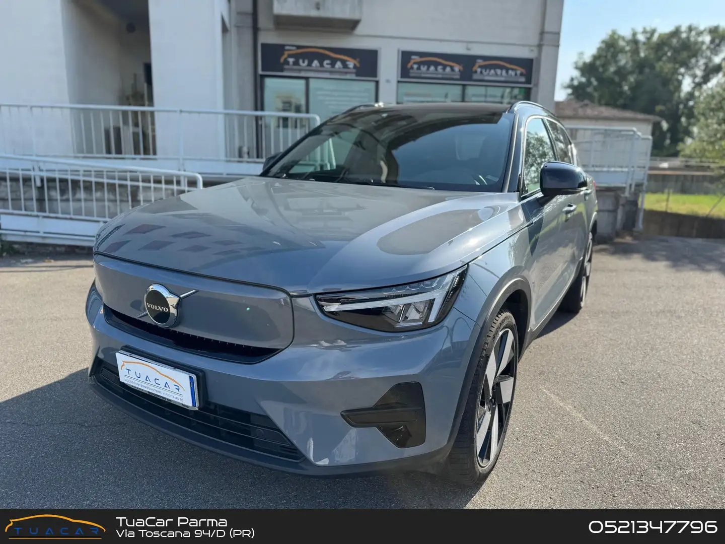 Volvo XC40 Plus Recharge Grigio - 1