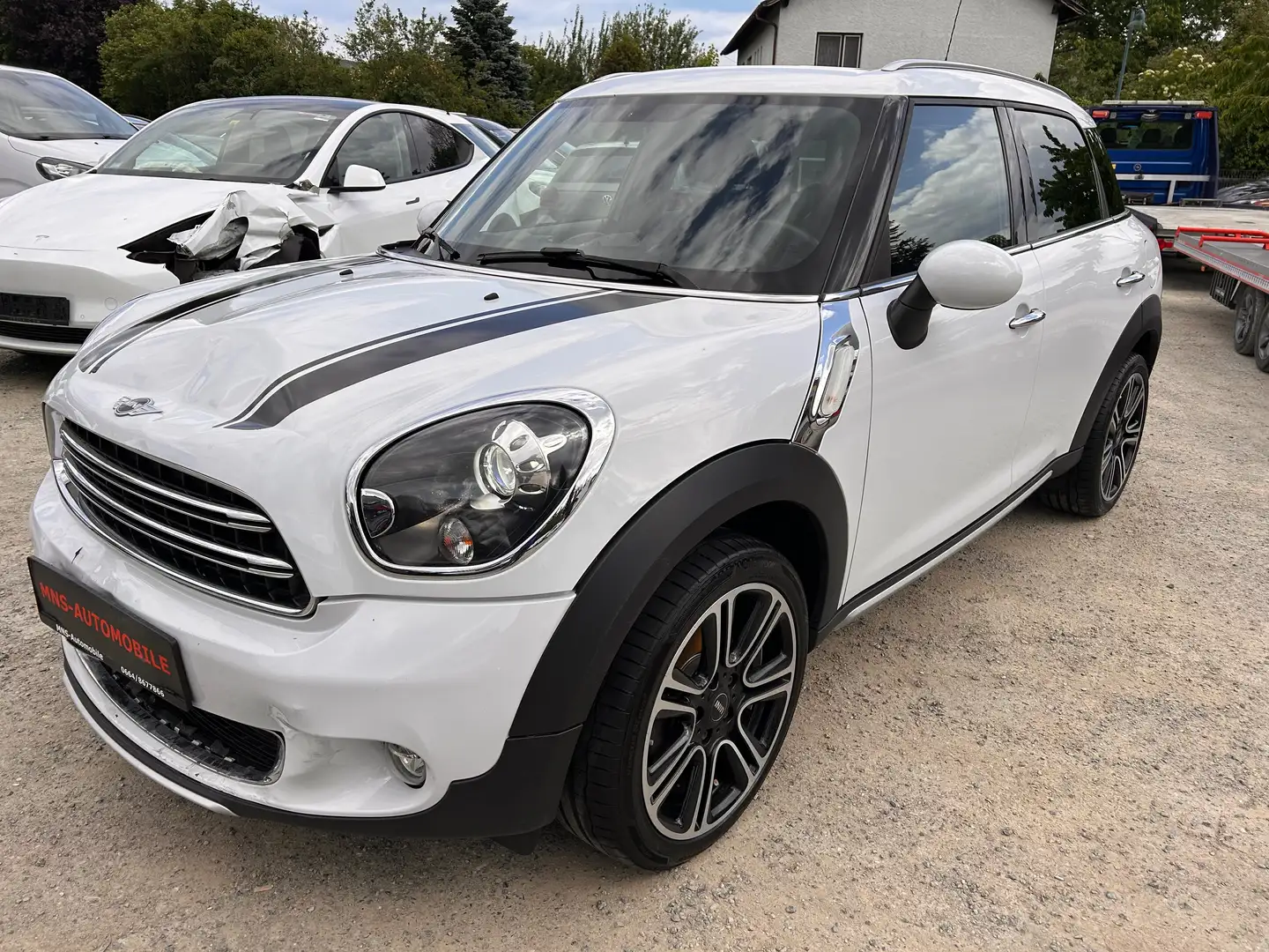 MINI Cooper D Countryman Cooper D All4 Teilleder Xenon Navi Panorama Weiß - 1