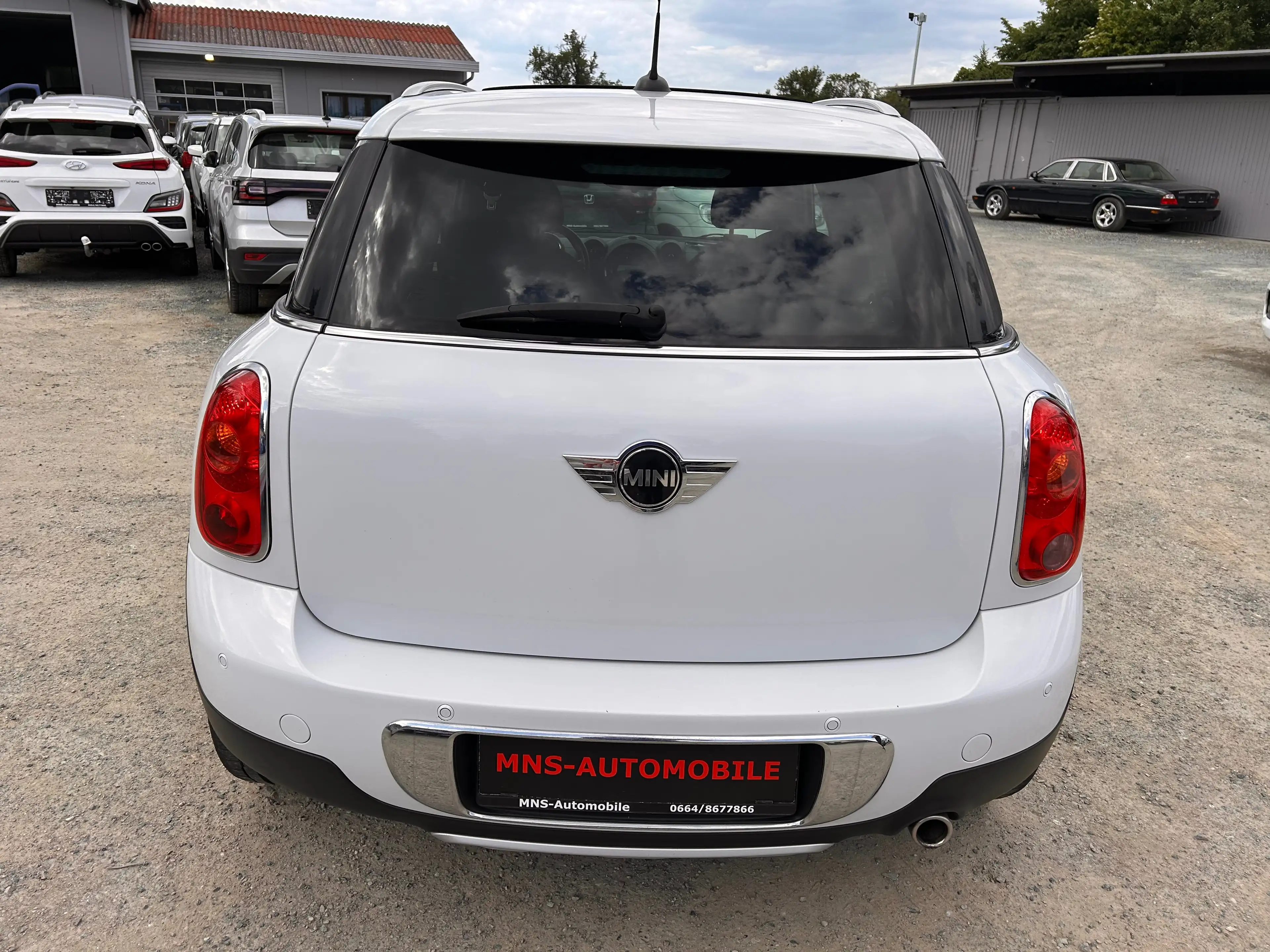 MINI Cooper D Countryman Cooper D All4 Teilleder Xenon Navi Panorama — photo 6