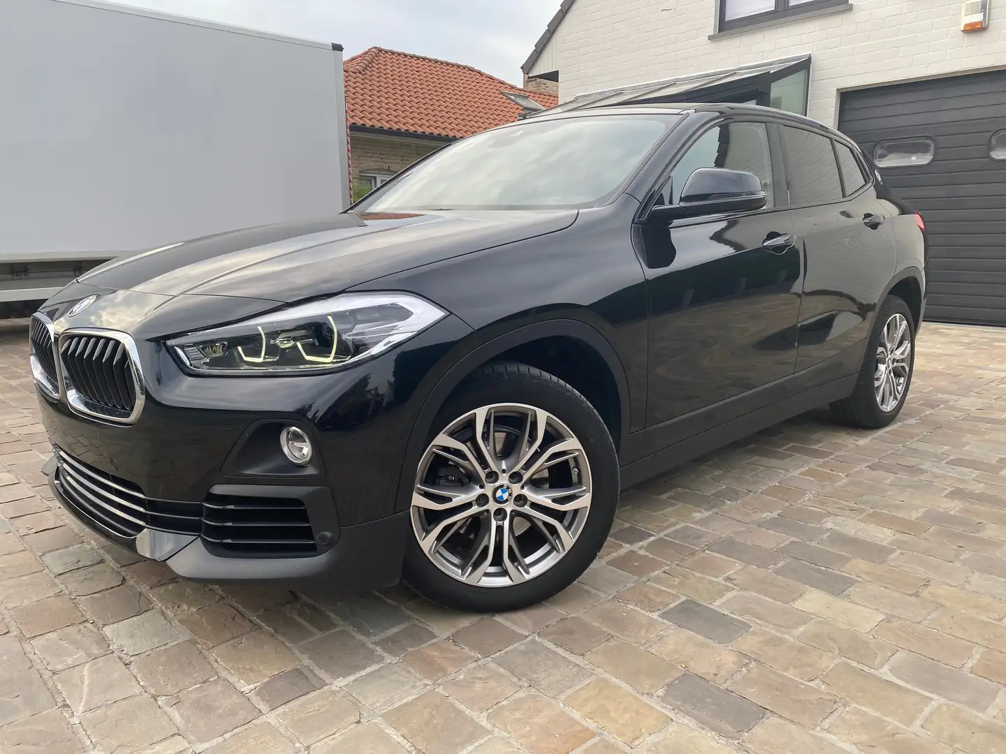BMW X2 X2 sDrive18i Aut. Advantage Plus Noir - 1
