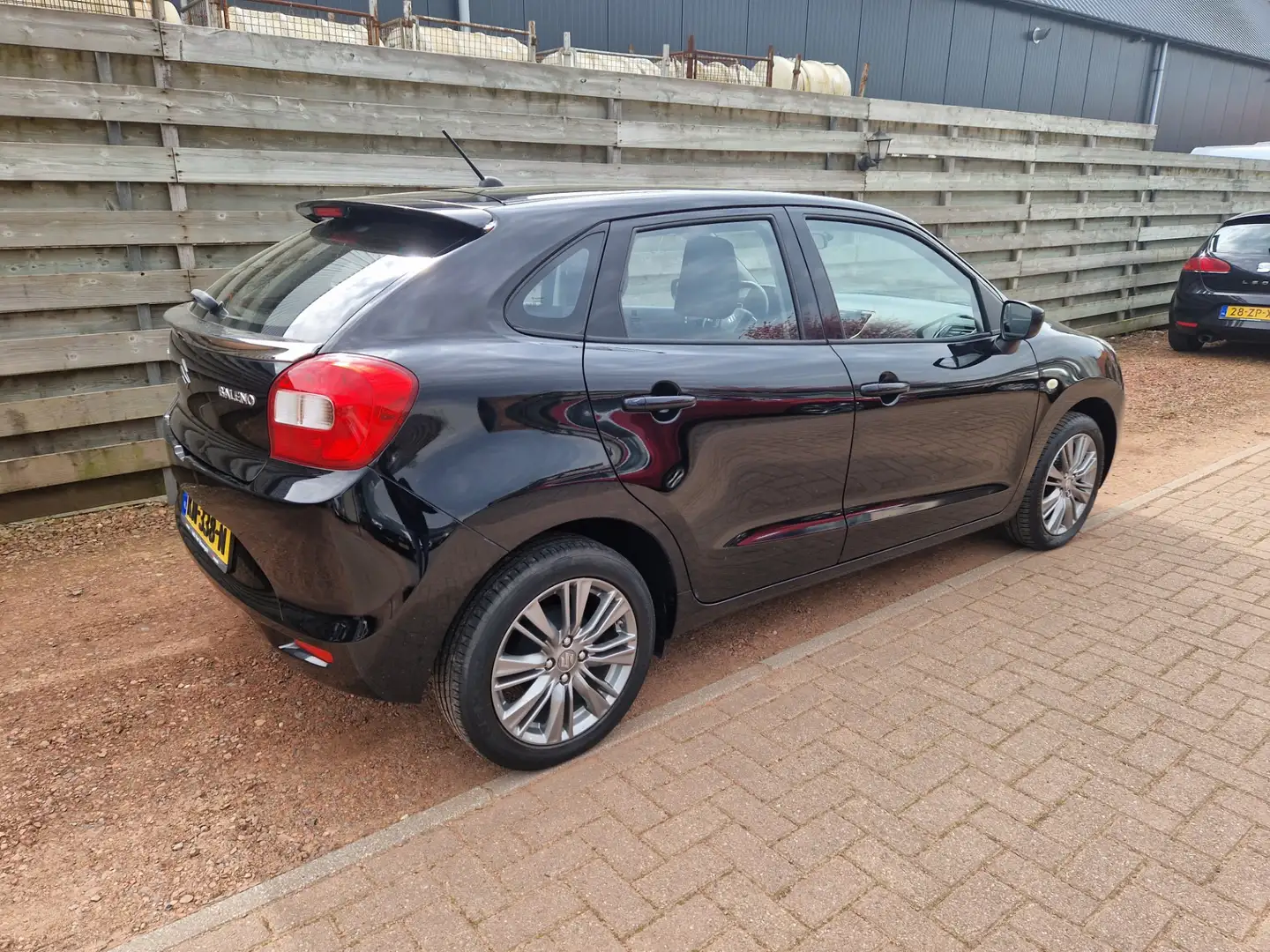 Suzuki Baleno 1.2 Exclusive Airco, Stoelverwarming Černá - 2