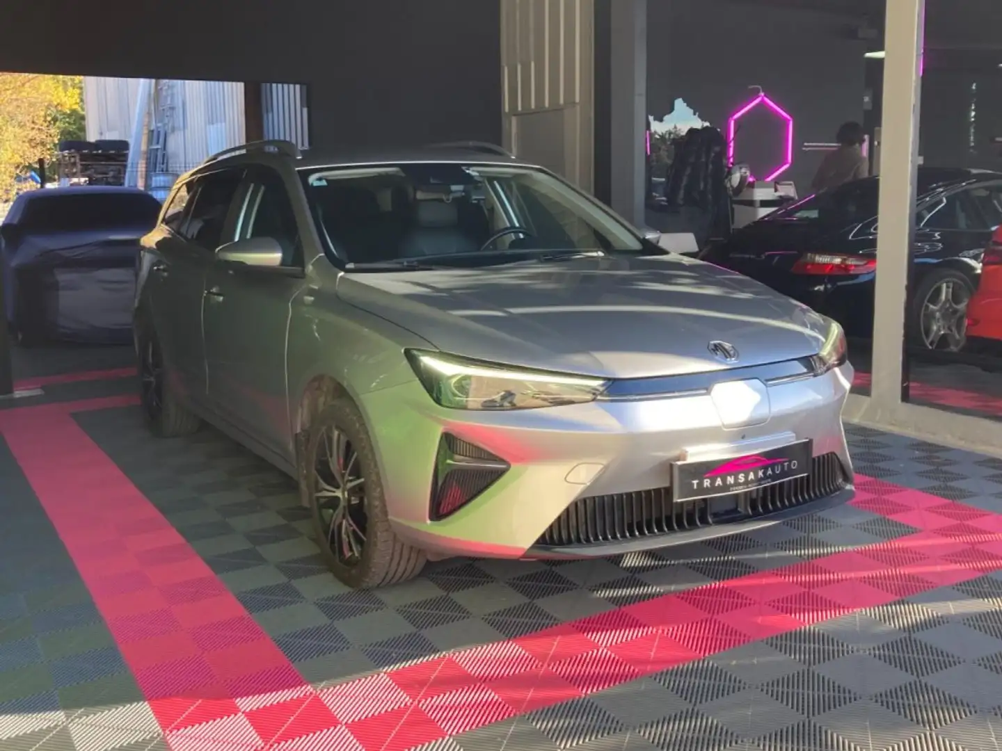 MG MG5 Autonomie Etendue 61kWh - 115 kW 156 ch 2WD ~ Luxury ~ Sièges chauffant ~ Caméra de recul ~ Régulateur de vitesse adaptat Grey - 2