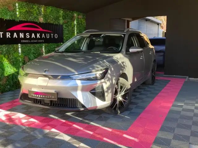 MG MG5 Autonomie Etendue 61kWh - 115 kW 156 ch 2WD ~ Luxury ~ Sièges chauffant ~ Caméra de recul ~ Régulateur de vitesse adaptat