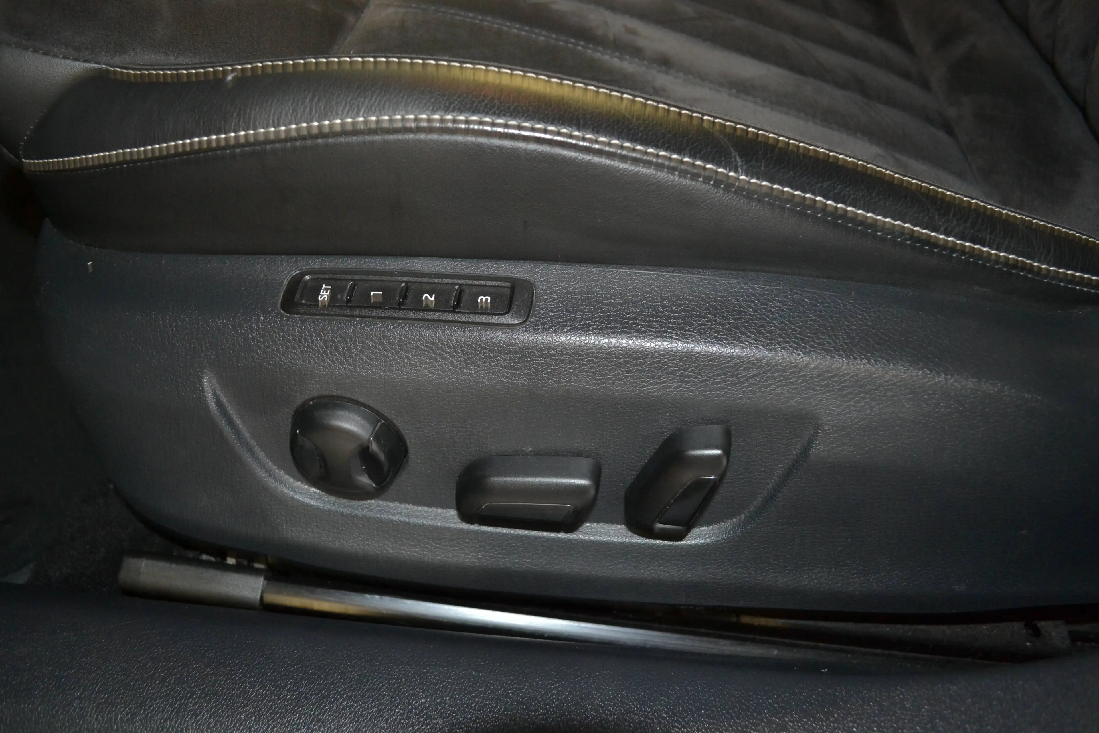 Skoda Superb Style iV *PLUG in HYBRID*LED*LEDER/ALCANTARA*VIRTUAL-COCKPIT*KAMERA*NAVIGATION*ALU19zoll* — photo 15