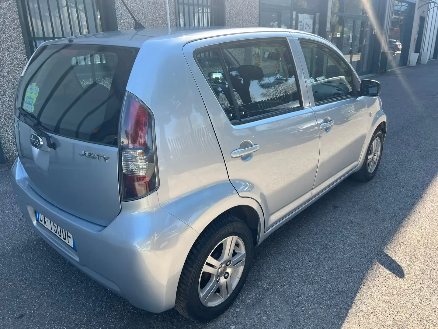 Subaru Justy Justy IV 2007 5p 1.0 Gris - 2