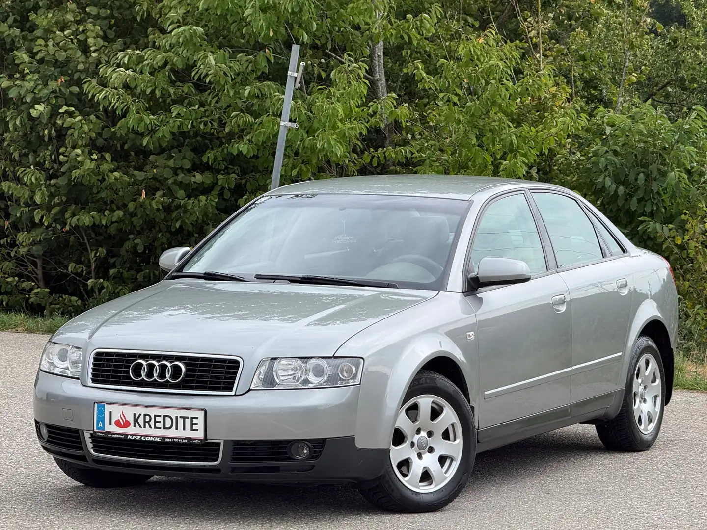 Audi A4 Limo - wenig Kilometer - Finanzierung - Klima Grau - 1
