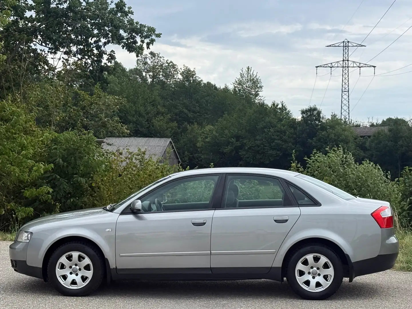 Audi A4 Limo - wenig Kilometer - Finanzierung - Klima Grau - 2