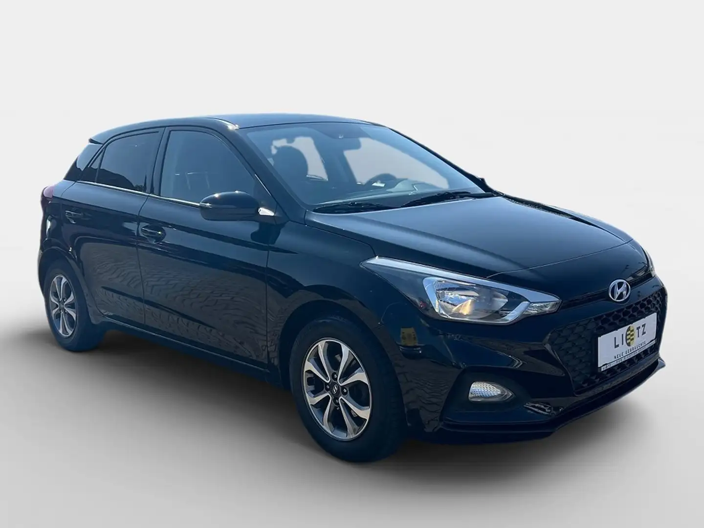 Hyundai i20 1,25 Level 2 Plus Negro - 2