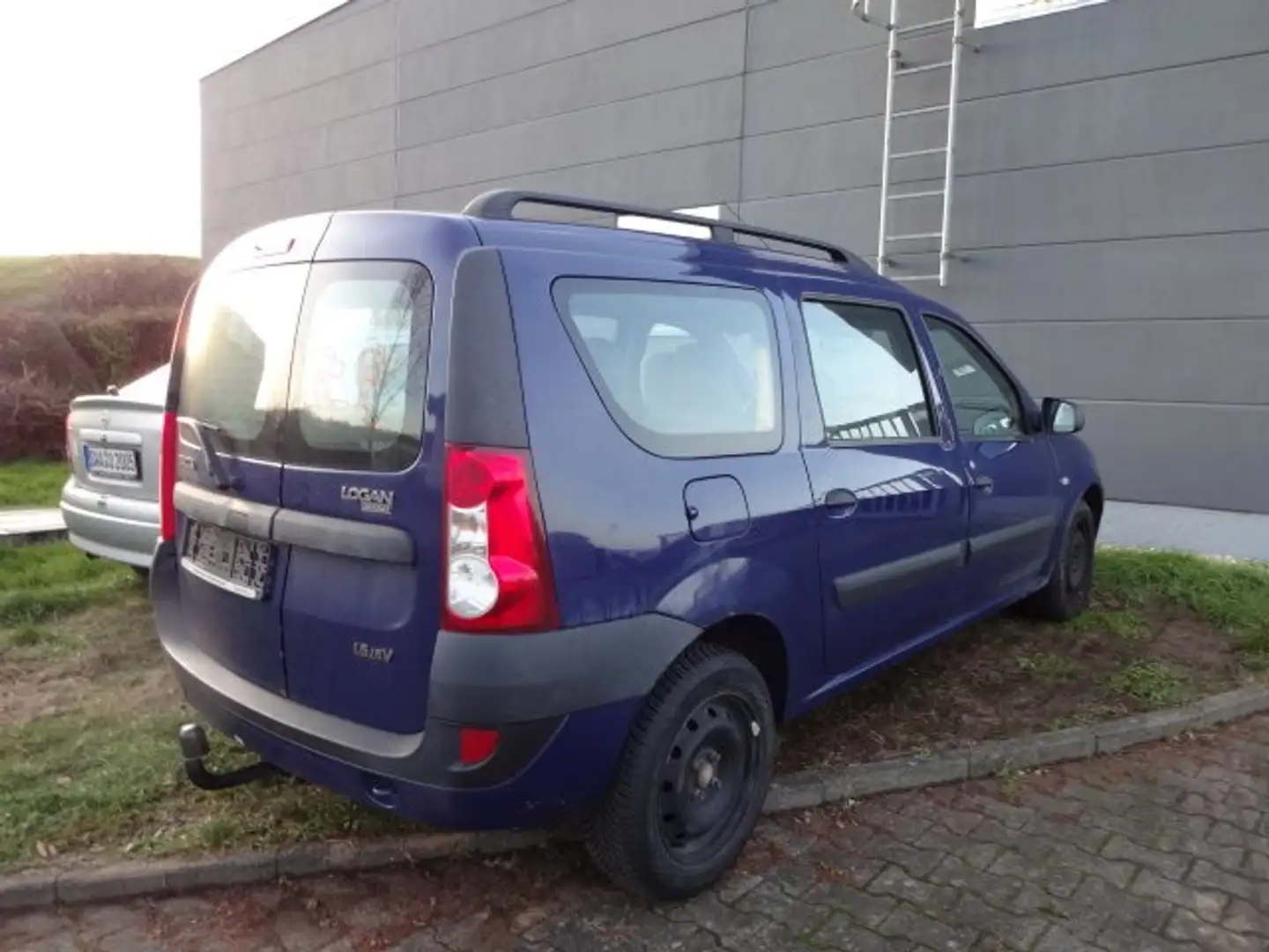 Dacia Logan Logan MCV MCV 1.6 16V Laureate Gas Blau - 2