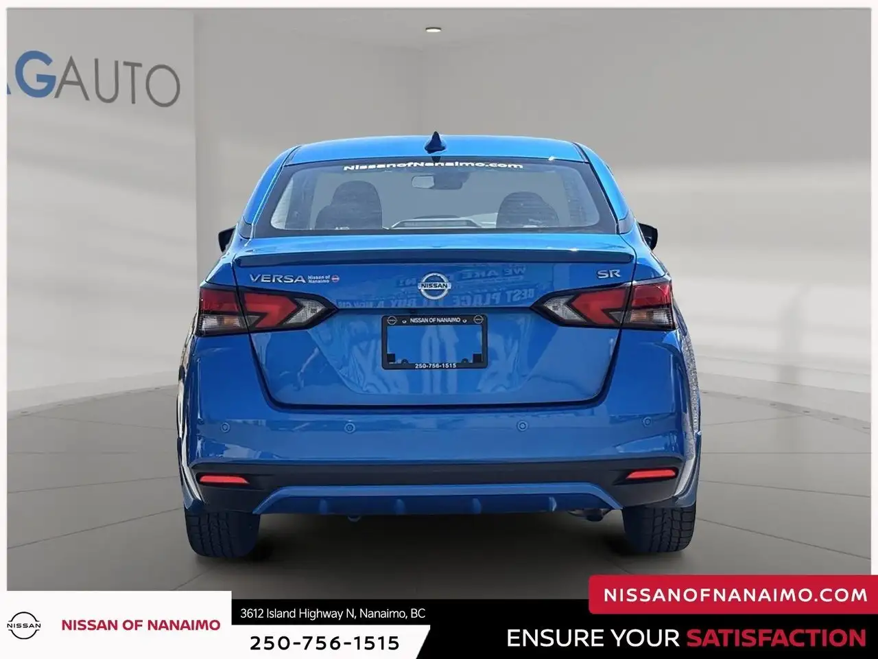 Nissan Versa снимка Nissan Versa