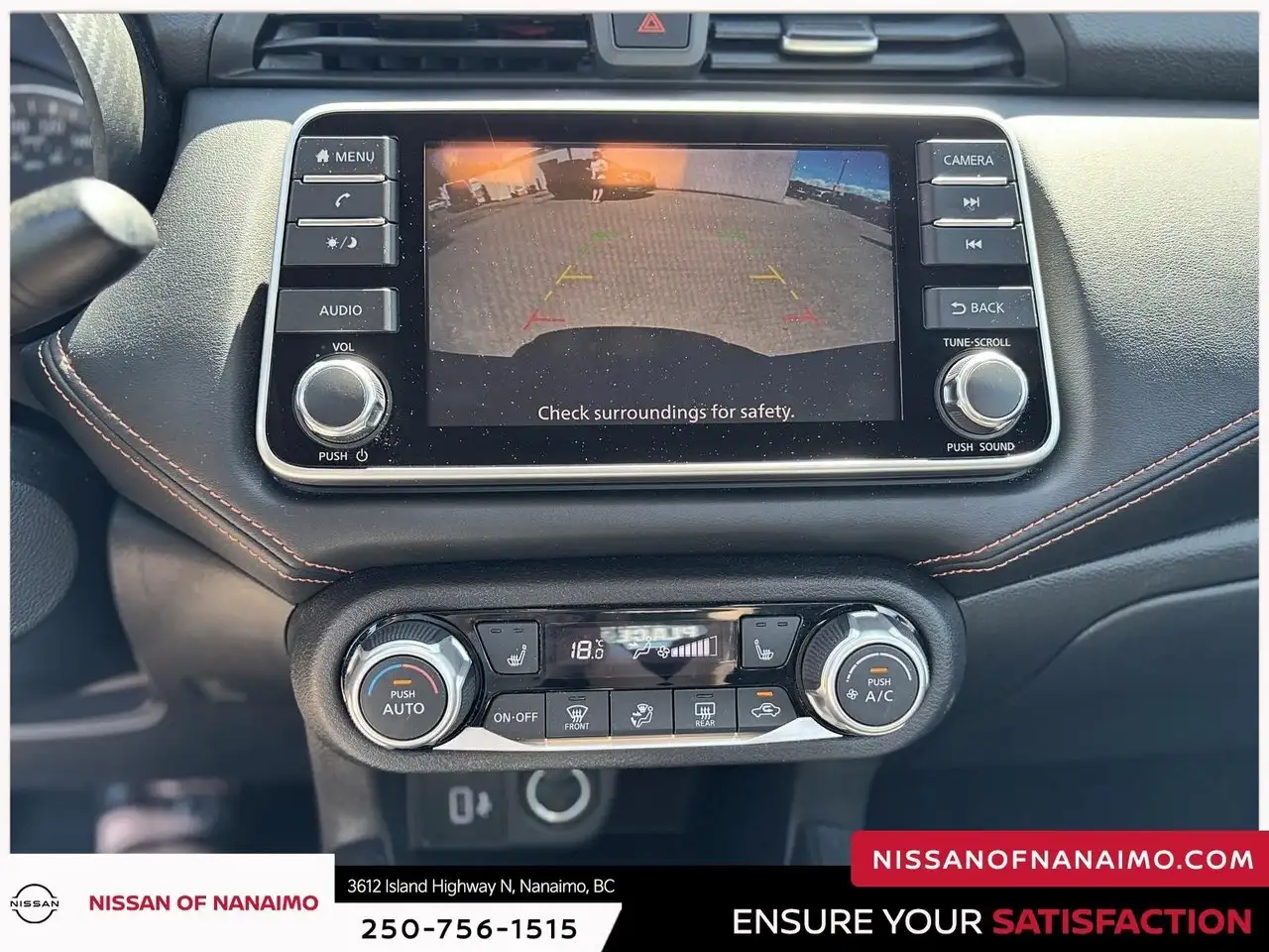Nissan Versa снимка Nissan Versa