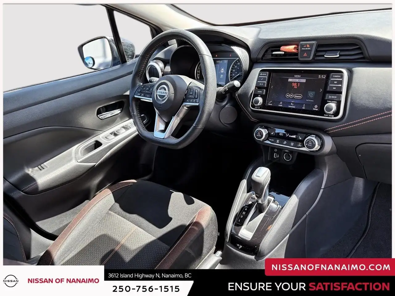 Nissan Versa снимка Nissan Versa